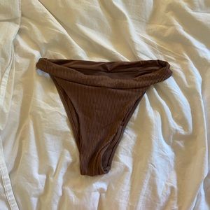 Monday Swimwear Argentina bottoms medium